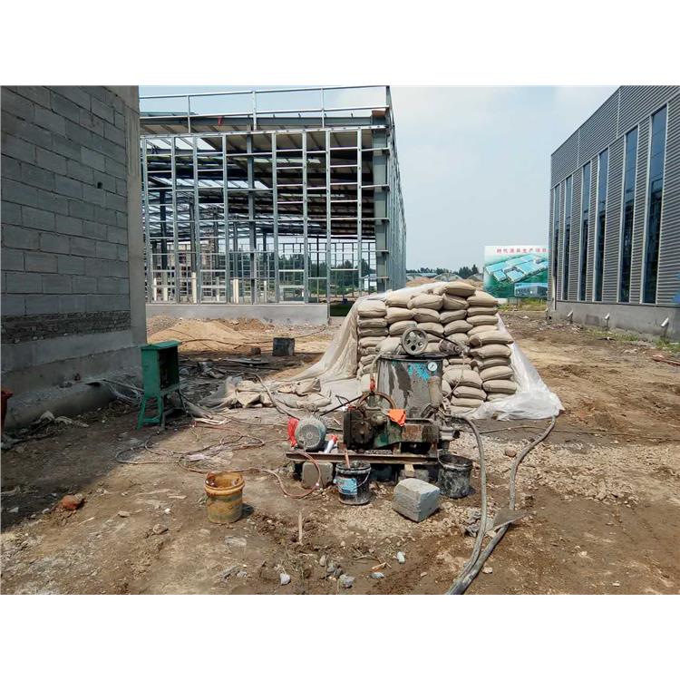 金湾地基下沉注浆加固施工